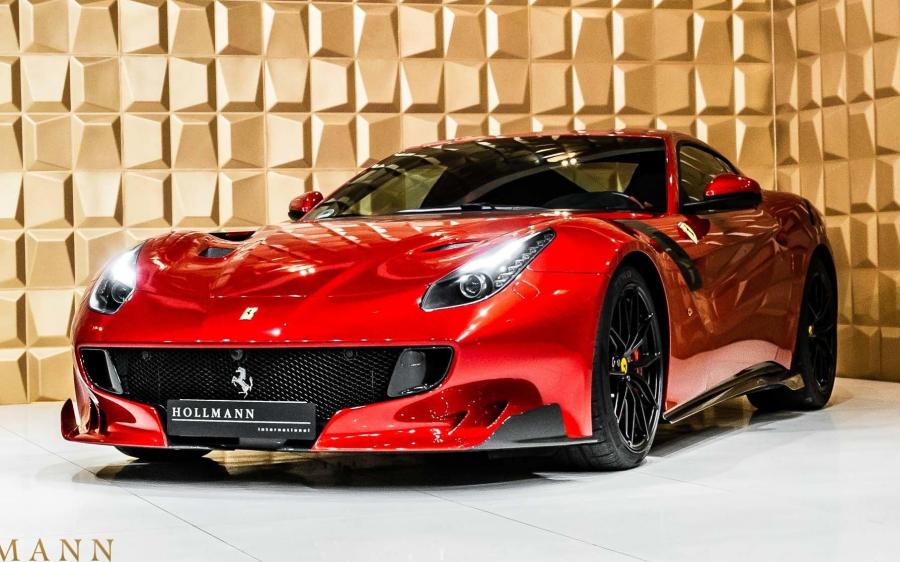 Ferrari F12tdf 2015 года 